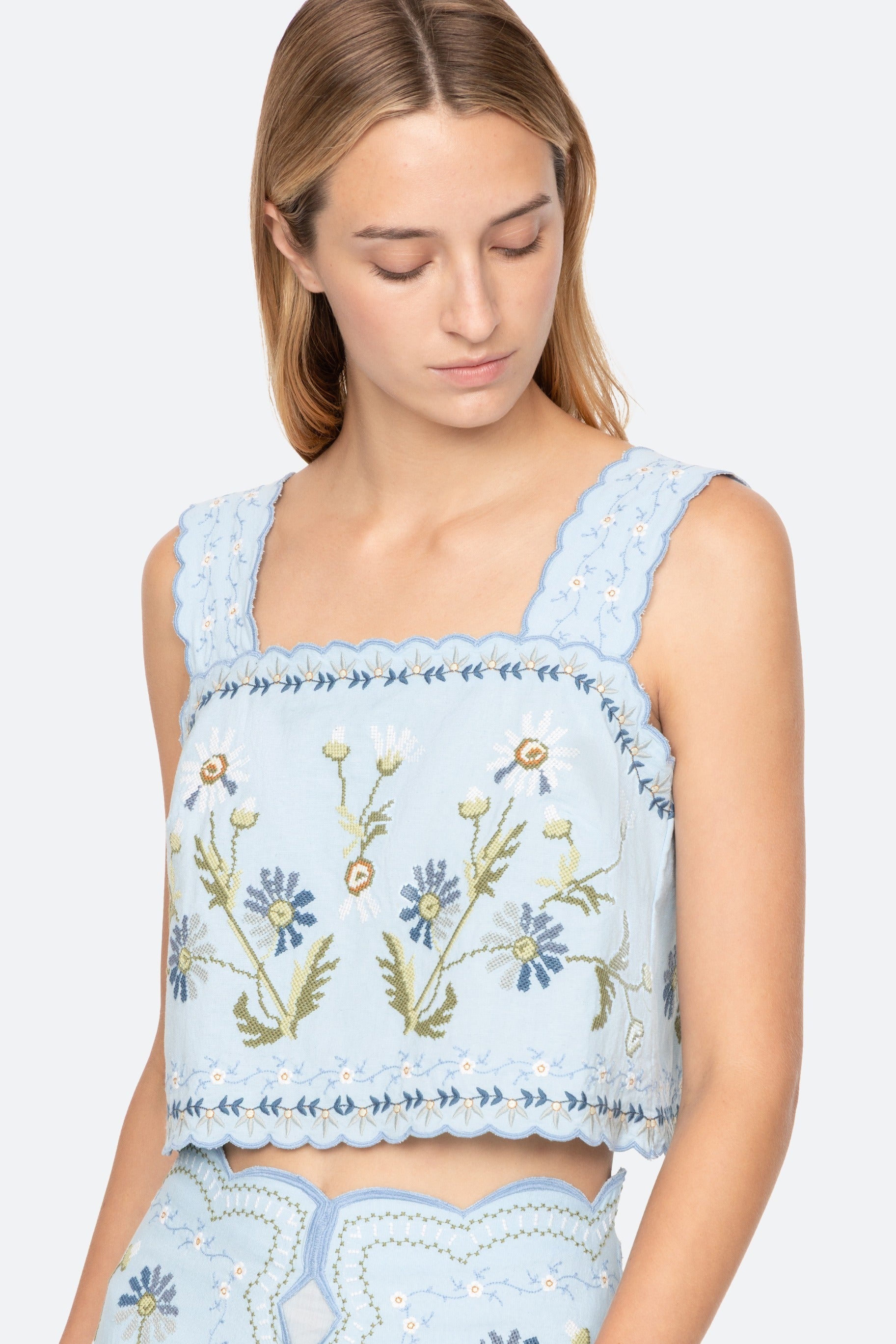 AUDRA EMBROIDERY TANK TOP (D2)