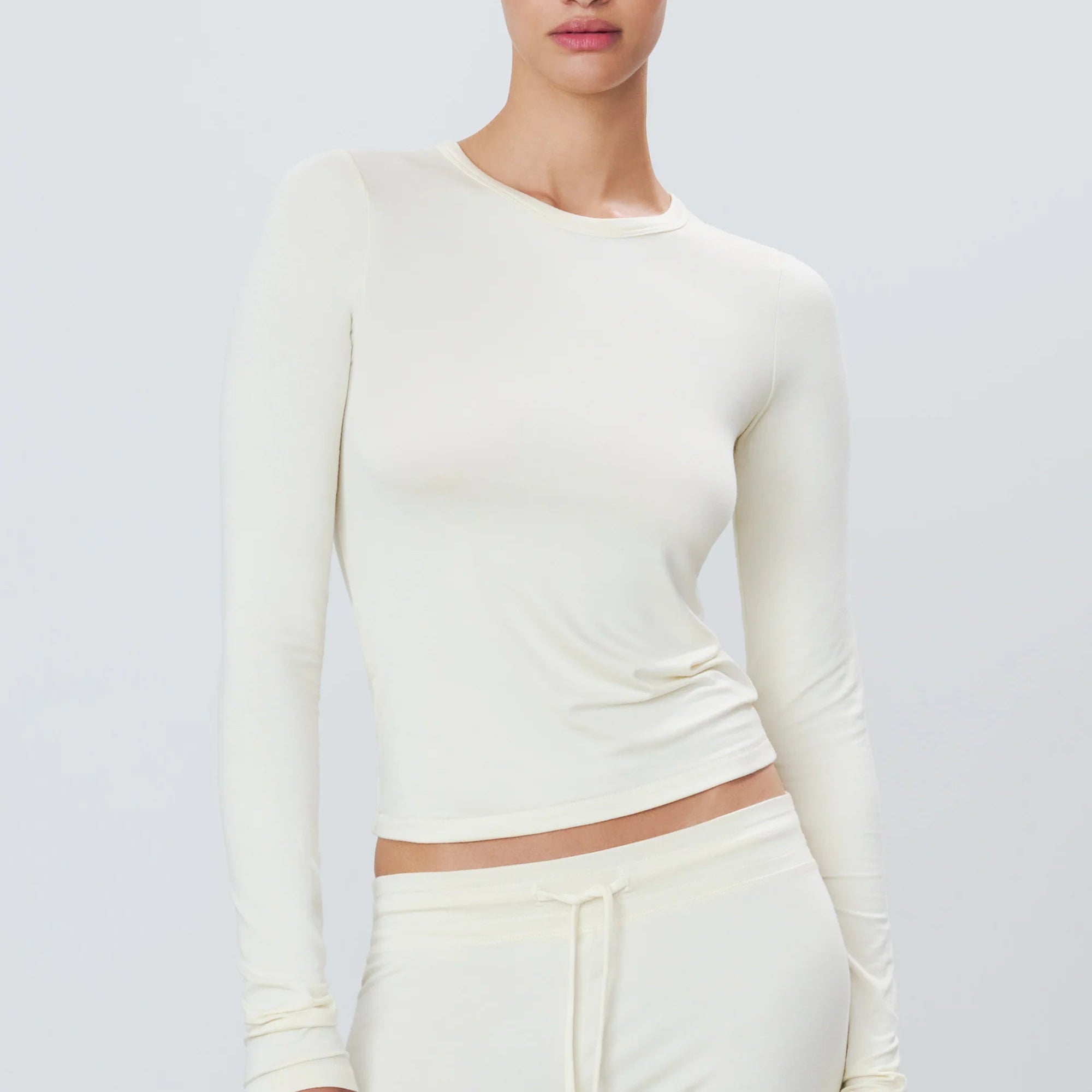 Fitted Crewneck Longsleeve Tee