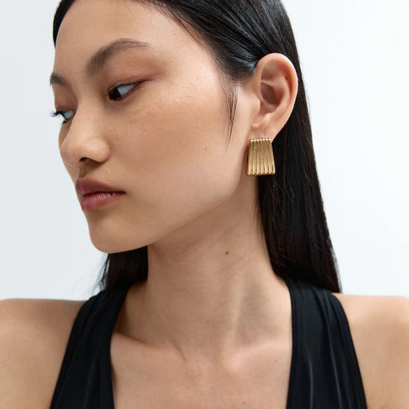 Heaven Mayhem Ribbed Gold Earrings