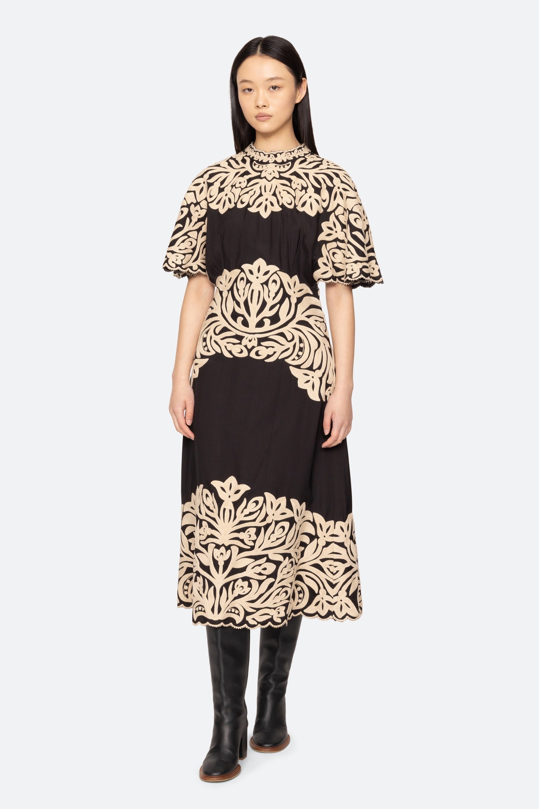 ALEXANDRA EMBROIDERY S/SLV MIDI DRESS (D1)