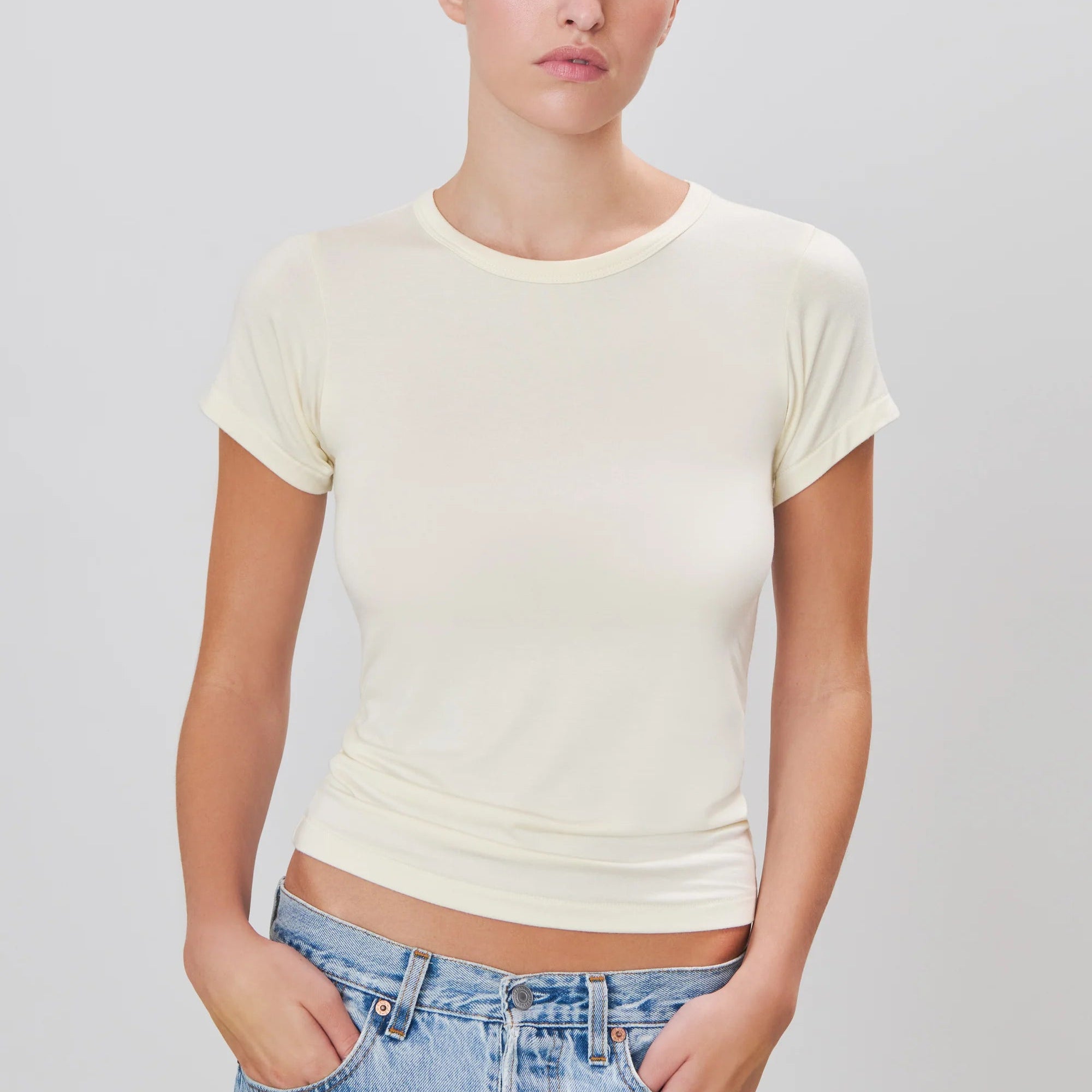 Eterne Fitted Crewneck Short Sleeve Tee