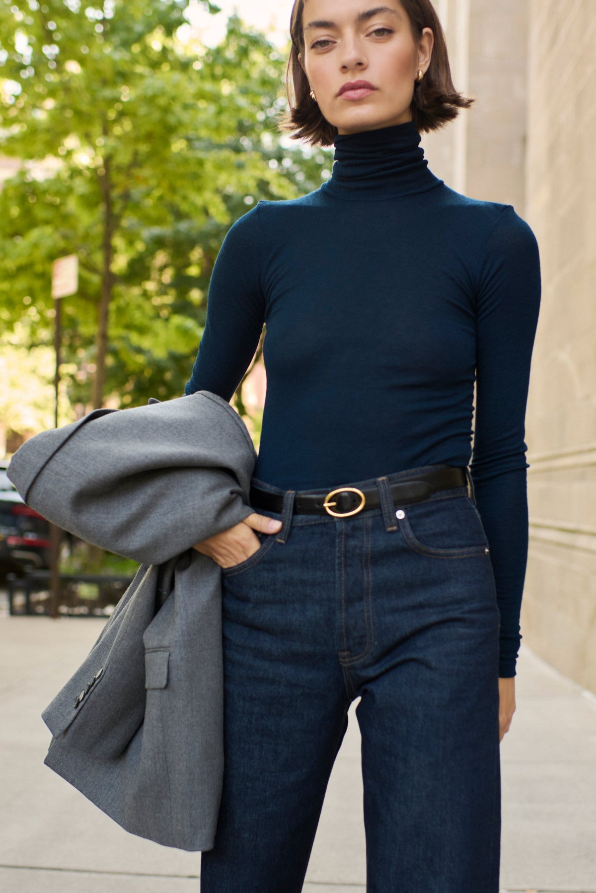 The Cashmere Turtleneck in Navy - WS