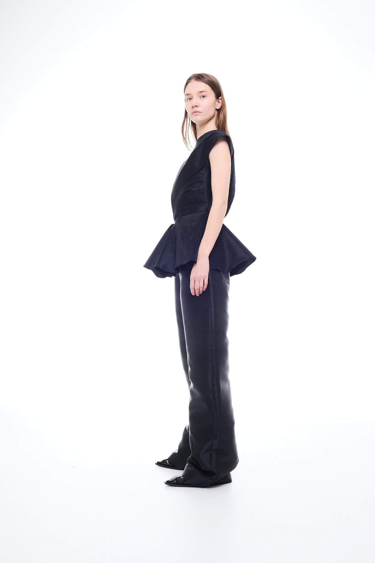 DRAPED CAP SLEEVE FLOUNCE TOP