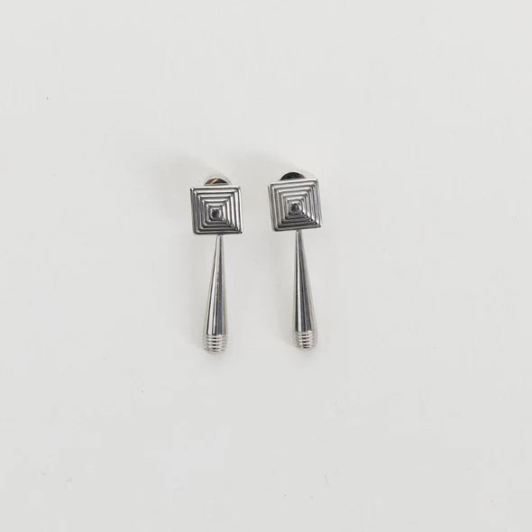 Heaven Mayhem Iris Earrings - Silver