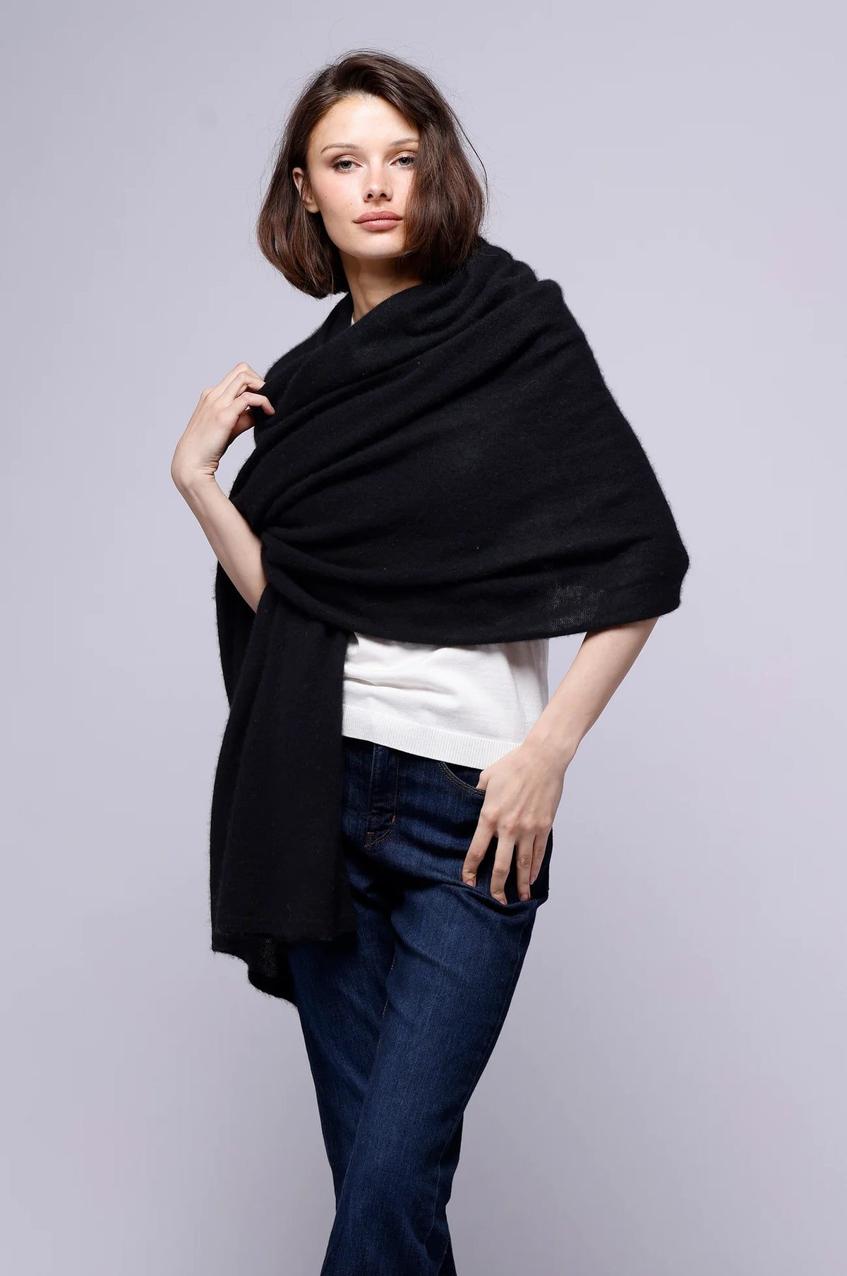 Minnie Rose Cashmere Blankie Wrap - Black
