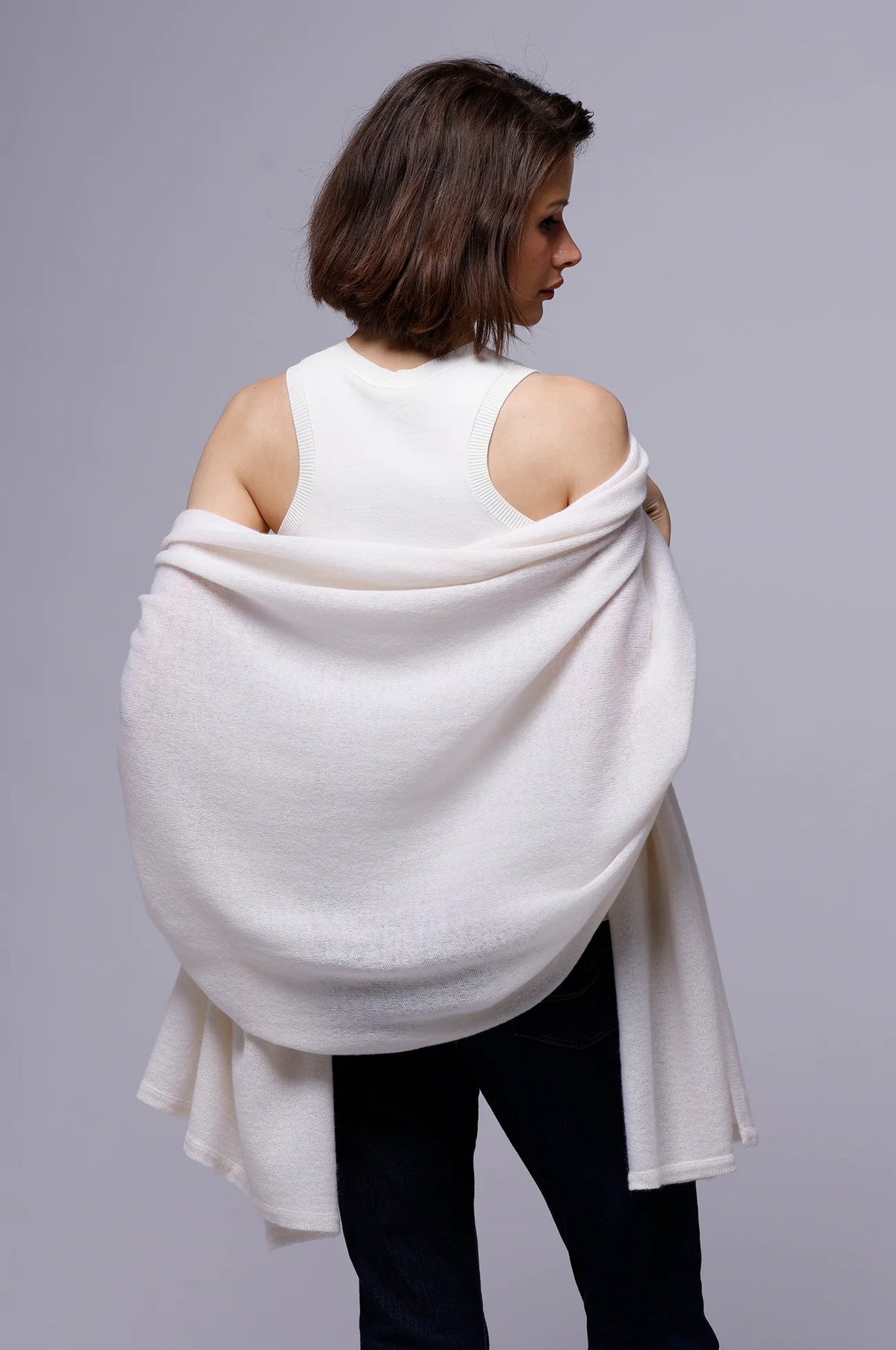 Minnie Rose Cashmere Blankie Wrap - White