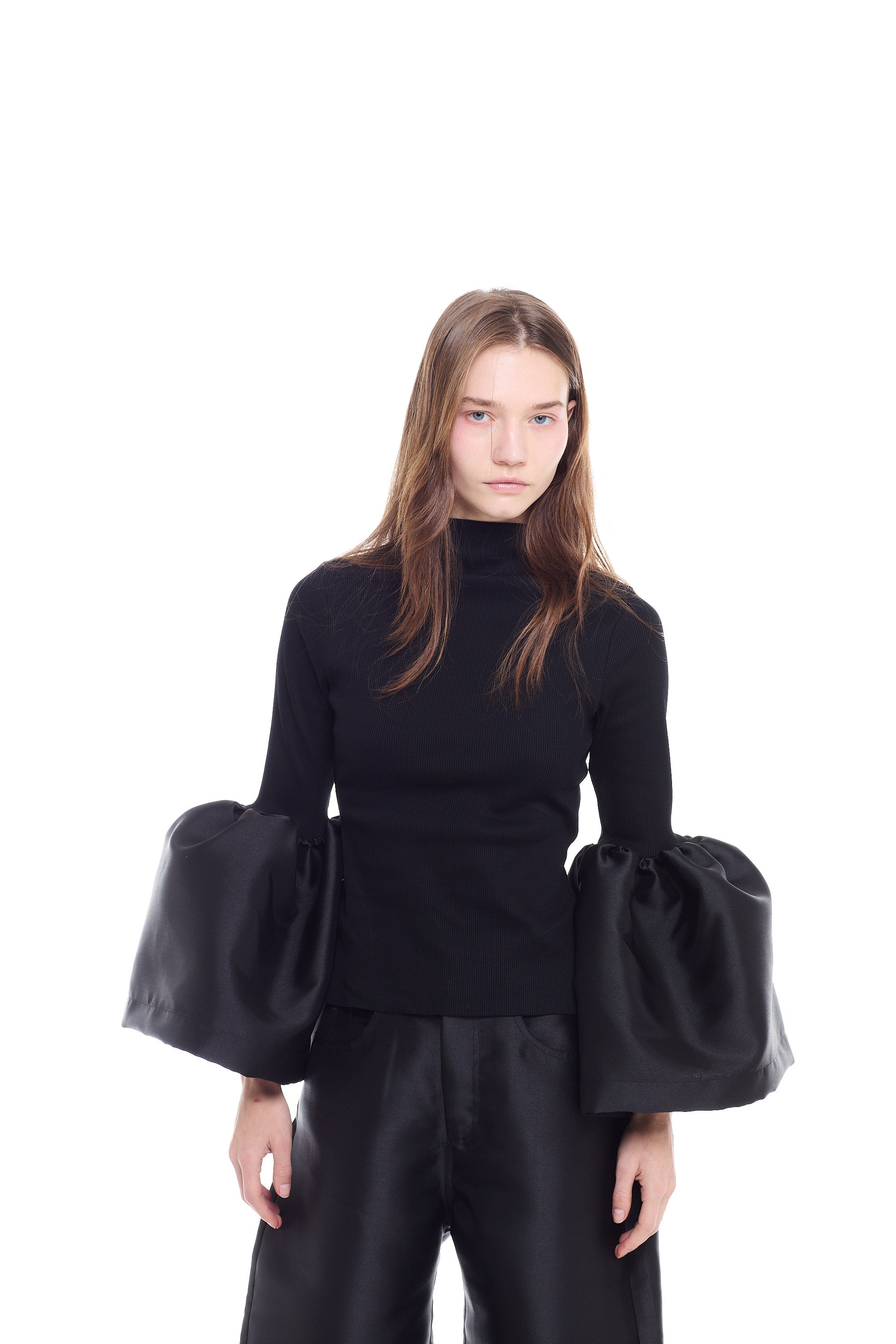 HEAVY SATIN TURTLENECK PUFF SLEEVE TOP