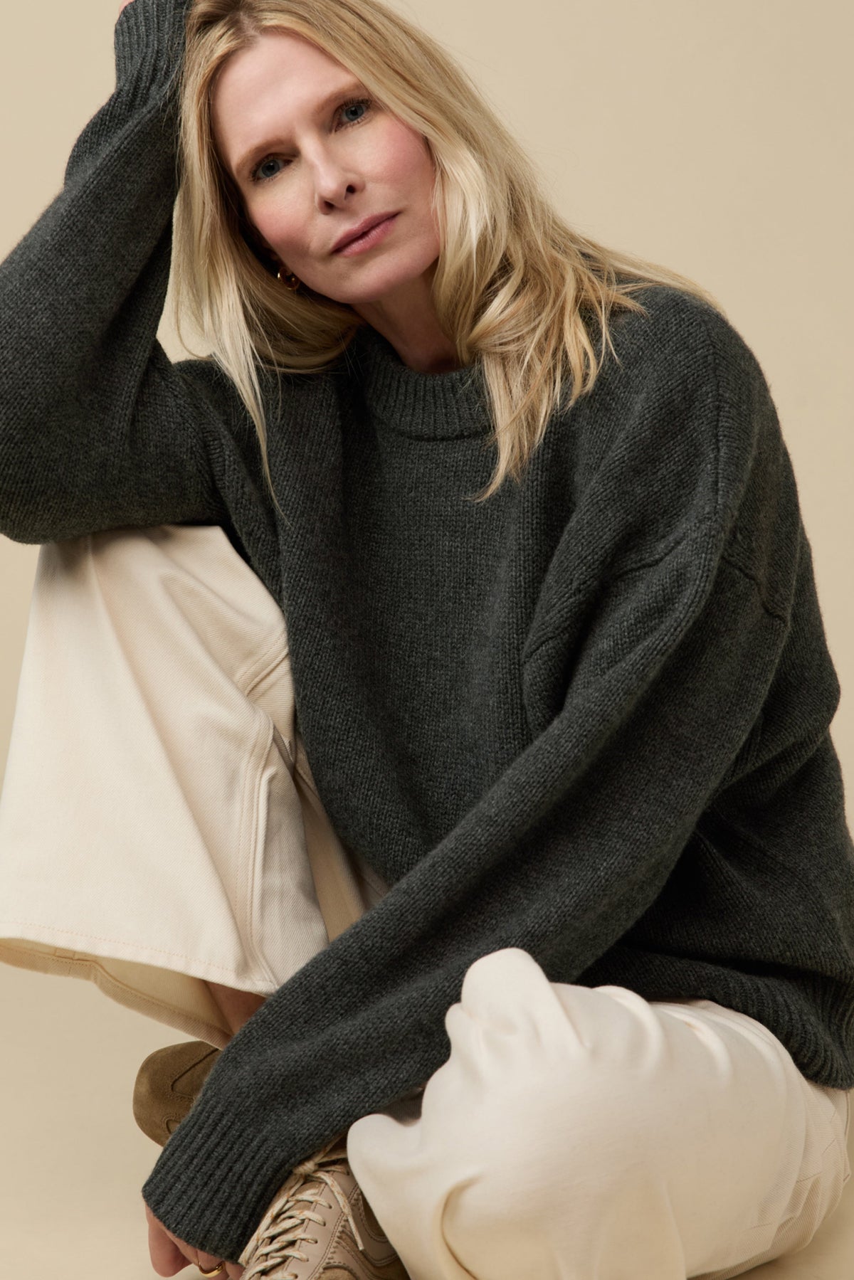 The Cashmere Signature Crew in Charcoal - WS