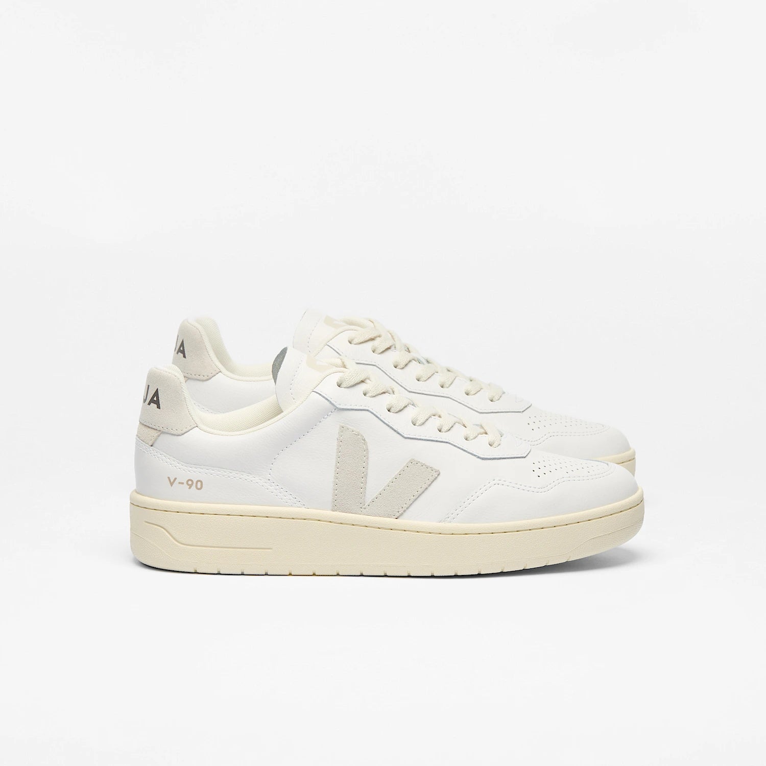 Veja V-90 Sneaker