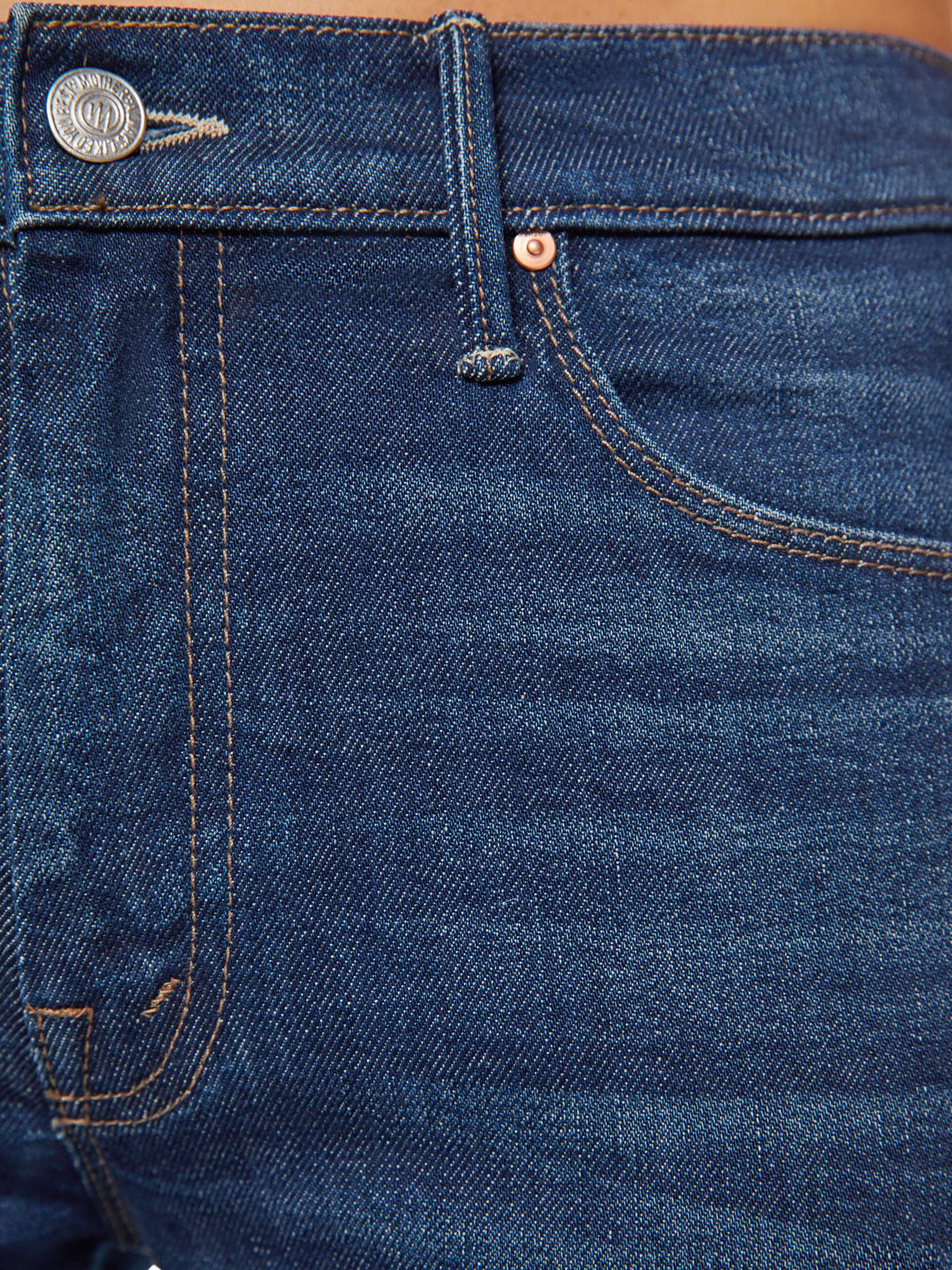 THE WEEKENDER