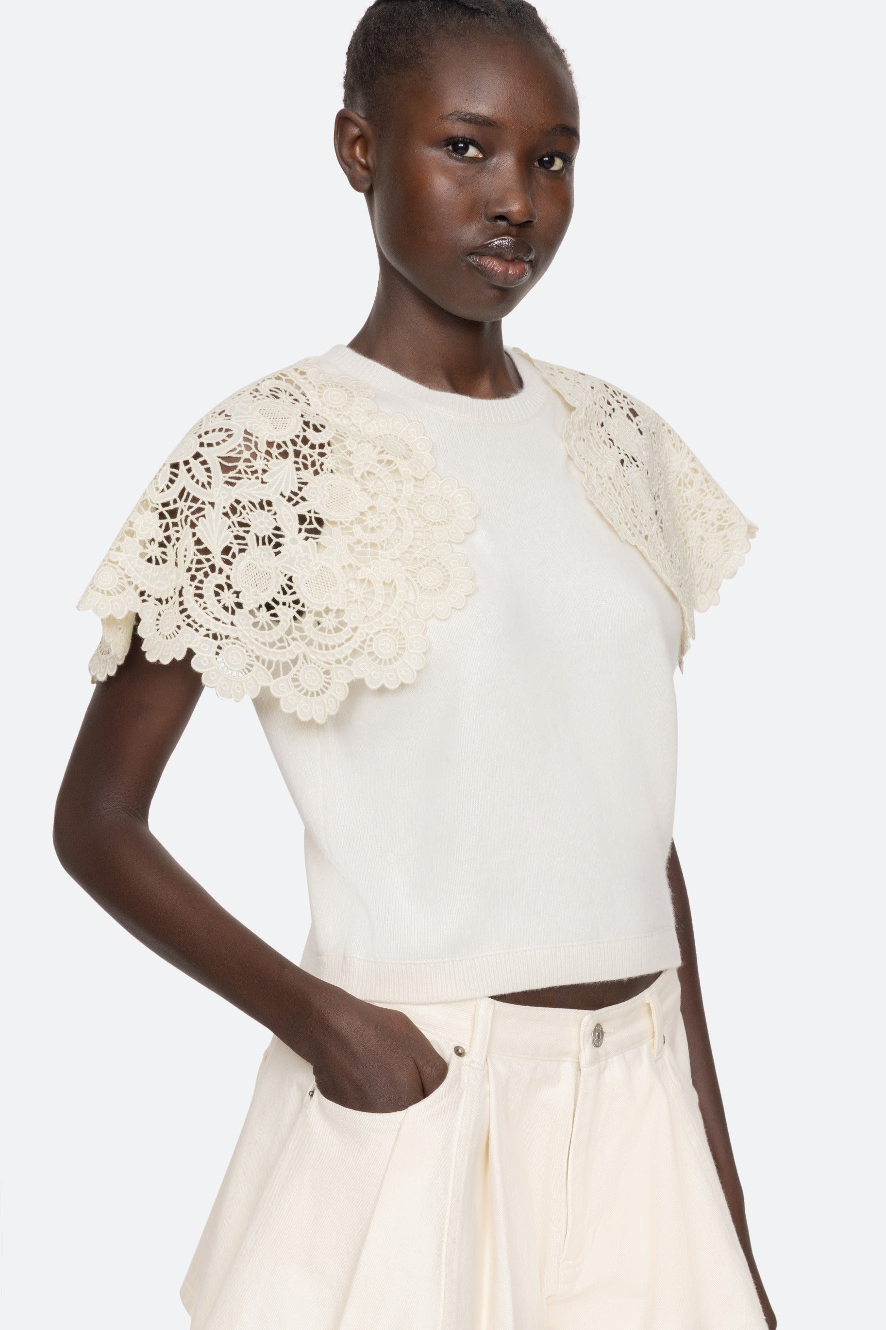 SOFIA EMBROIDERY COMBO SWEATER (D1)