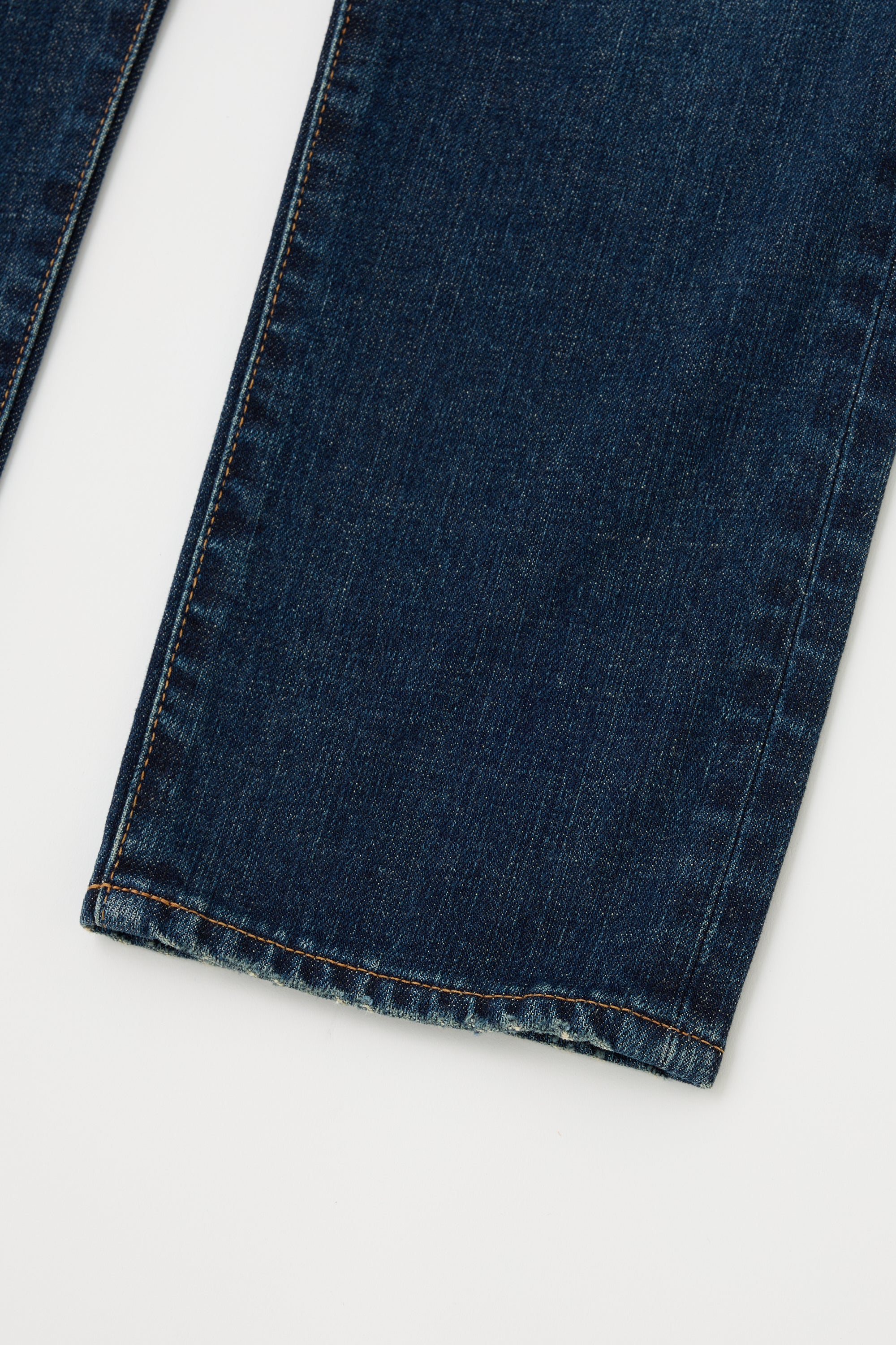SLIM STRAIGHT - Leverett