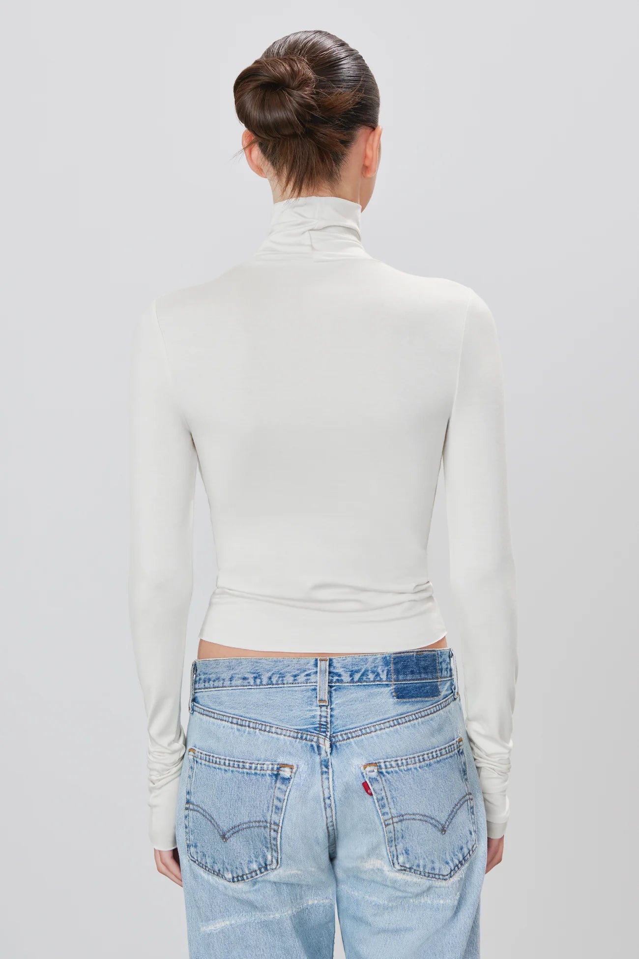 Eterne Fitted Turtleneck Top - Ivory