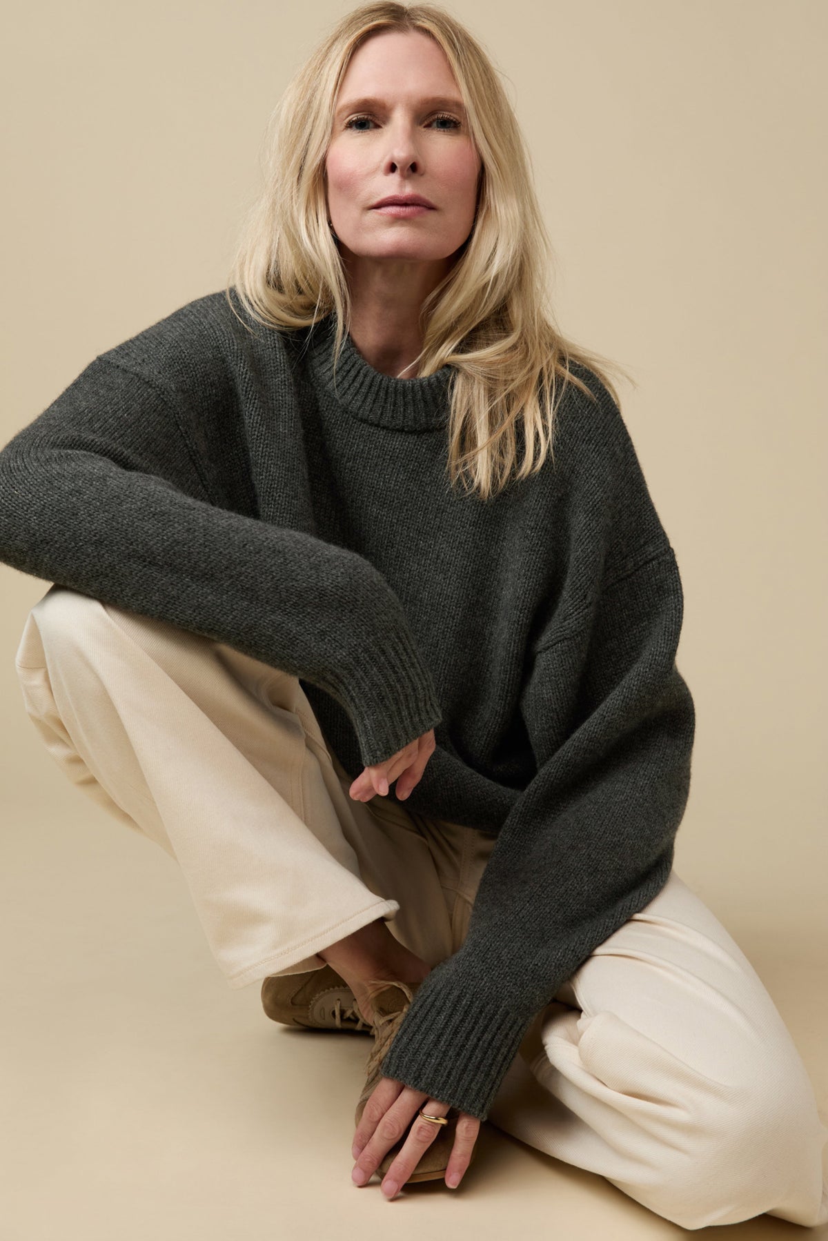 The Cashmere Signature Crew in Charcoal - WS