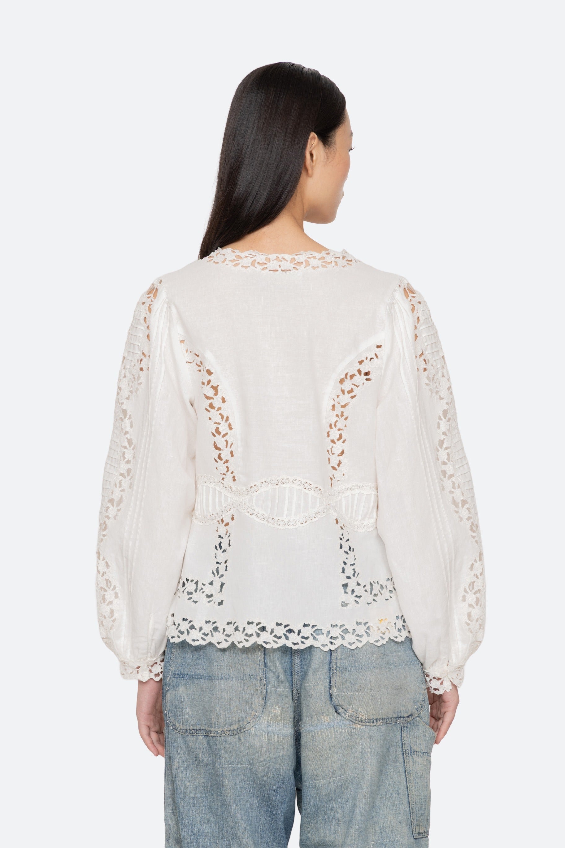 SOFIA EMBROIDERY L/SLV BLOUSE (D1)