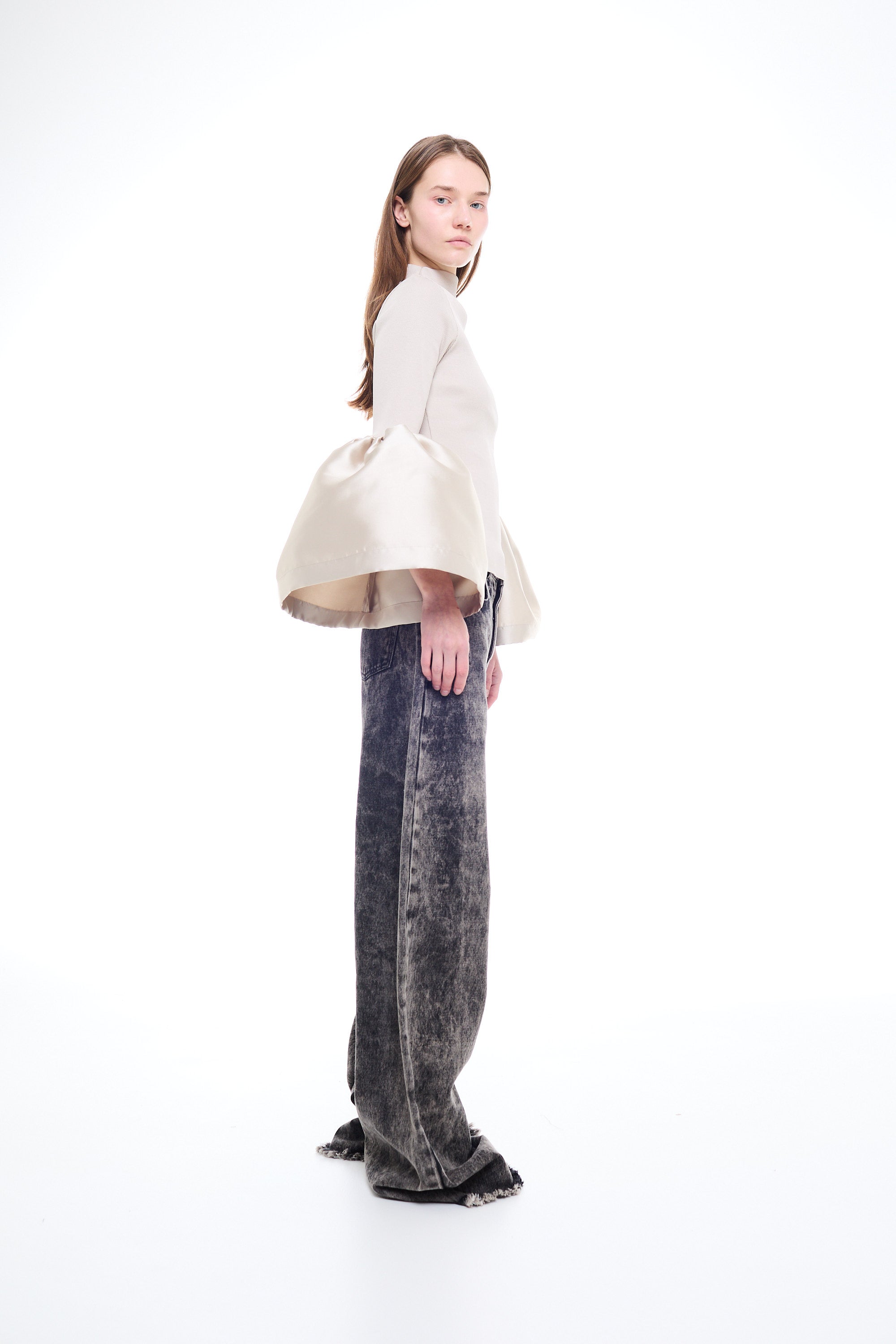 HEAVY SATIN TURTLENECK PUFF SLEEVE TOP