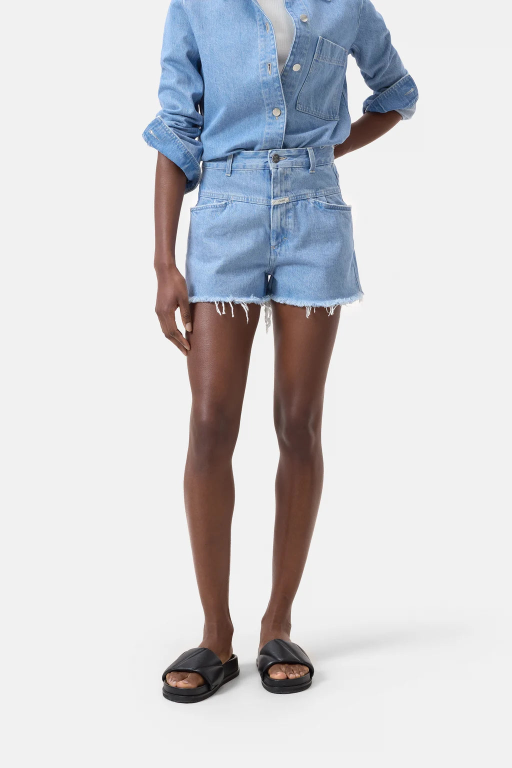 Closed Jocy X Short