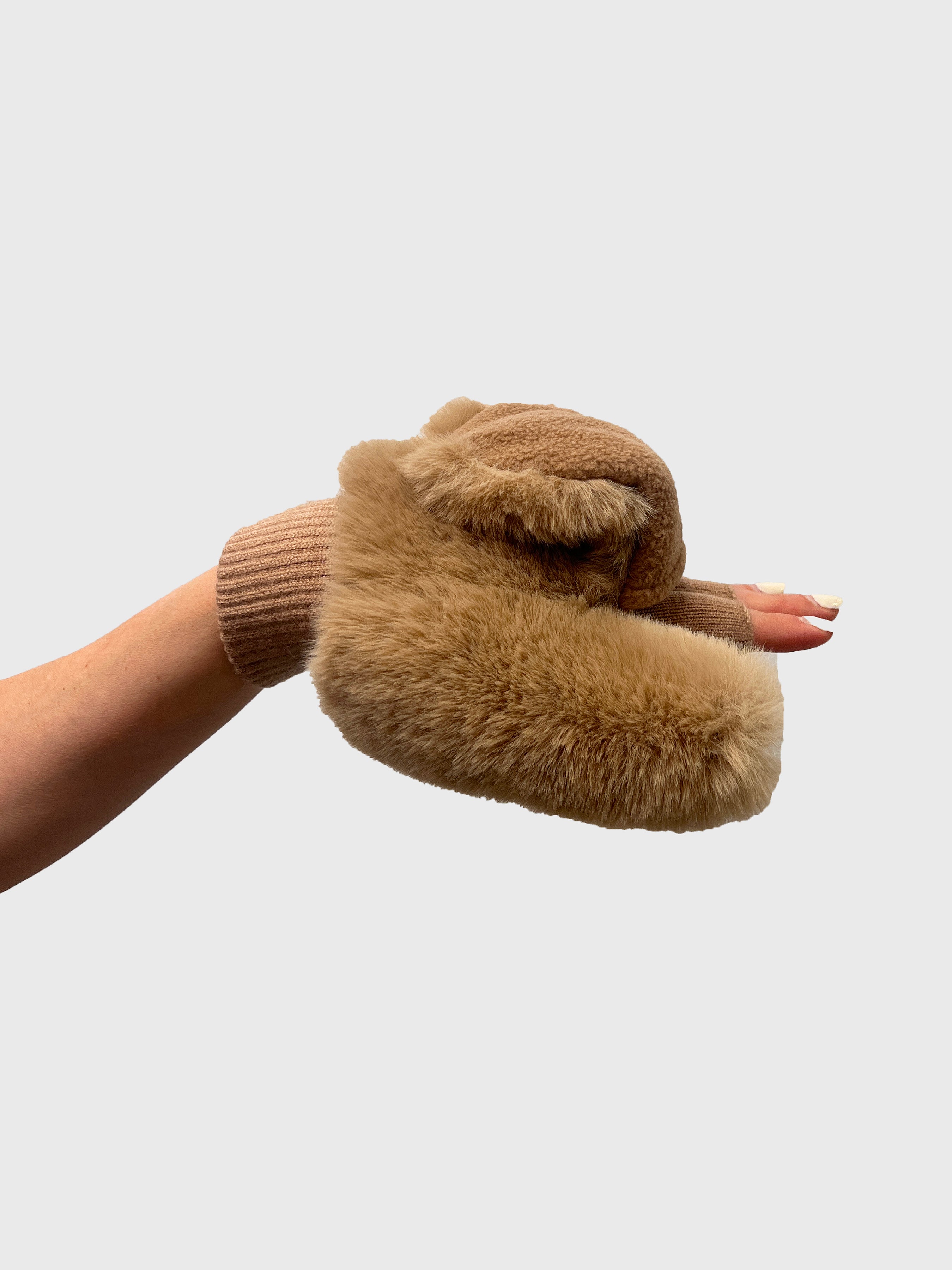 DAPHNE DETACHABLE FAUX FUR MITTENS