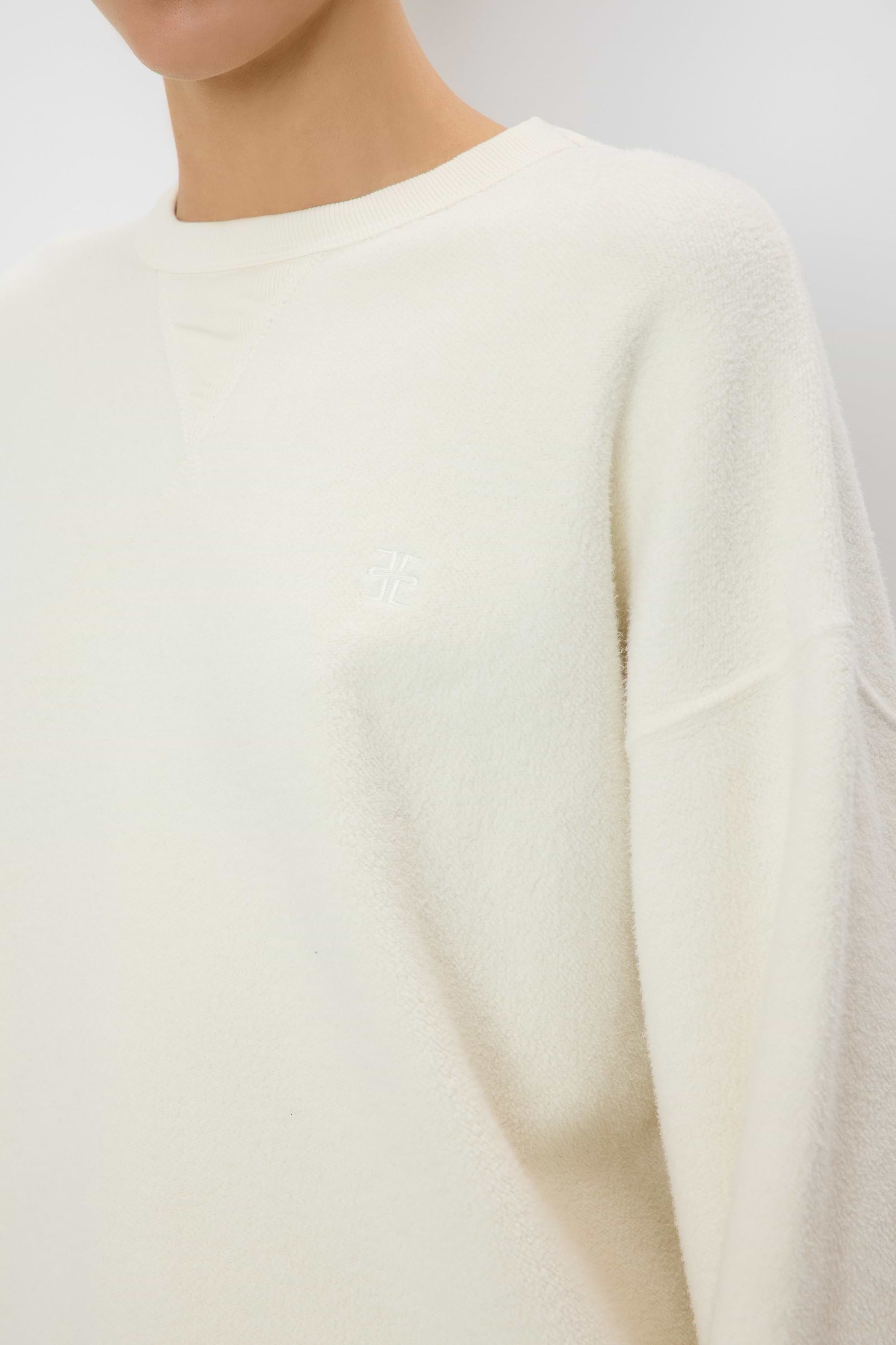 Eterne Classic Crew Sweatshirt