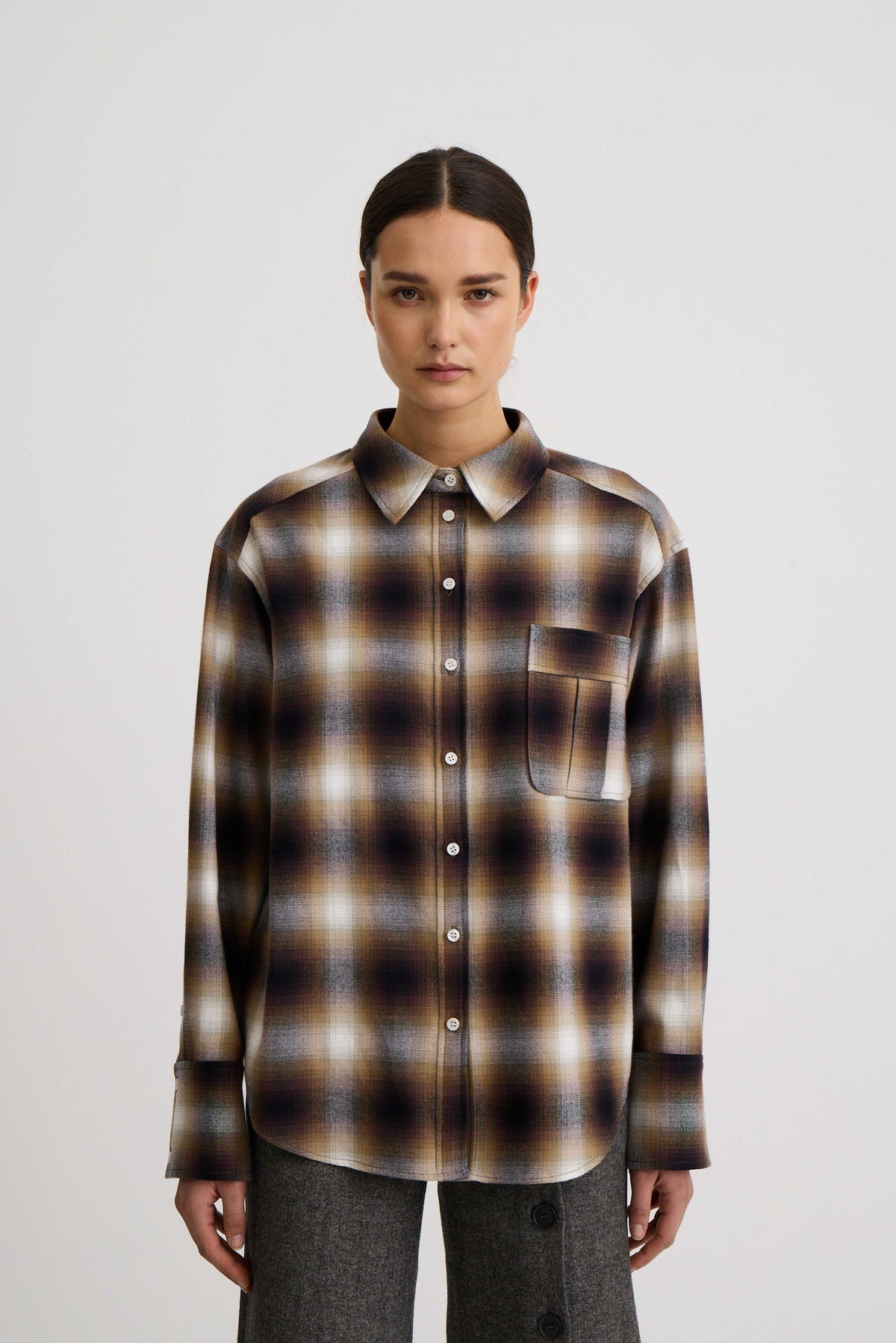 Relaxed Shirt Detachable Scarf