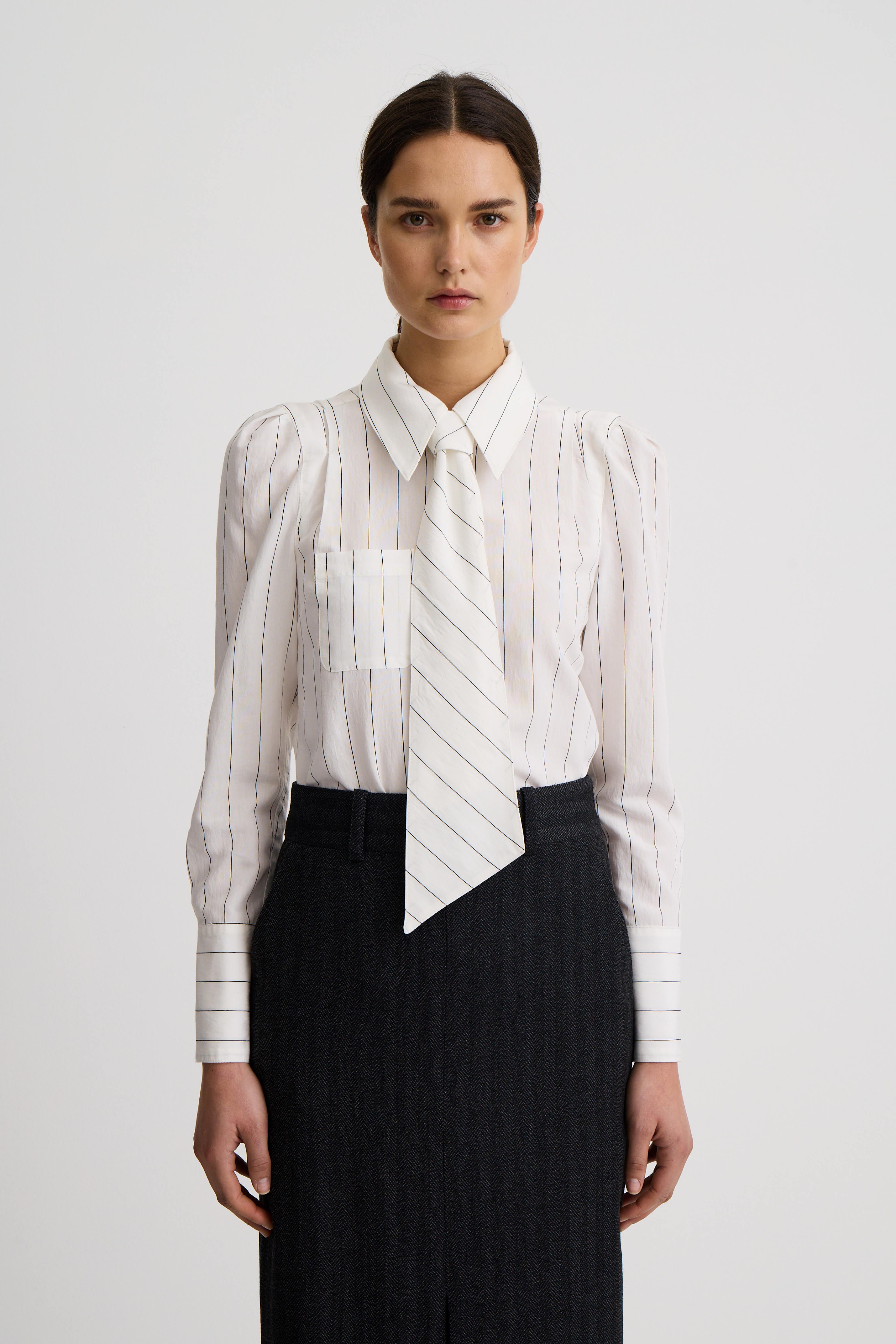 Neck Tie Box Pleat Shirt