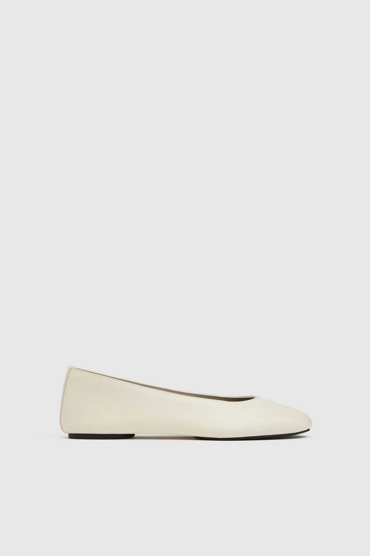 St. Agni Low Scoop Ballet Flat