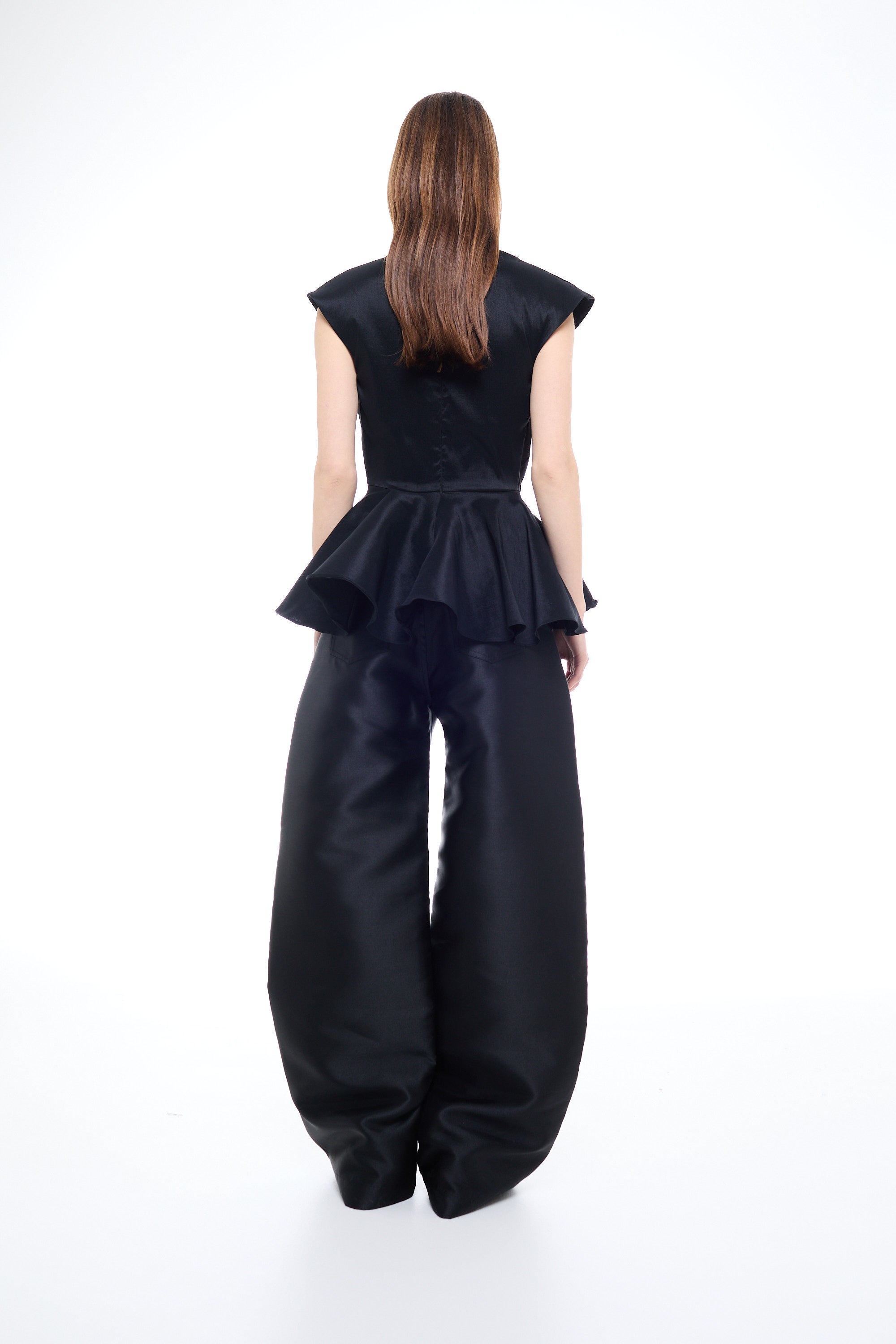 DRAPED CAP SLEEVE FLOUNCE TOP