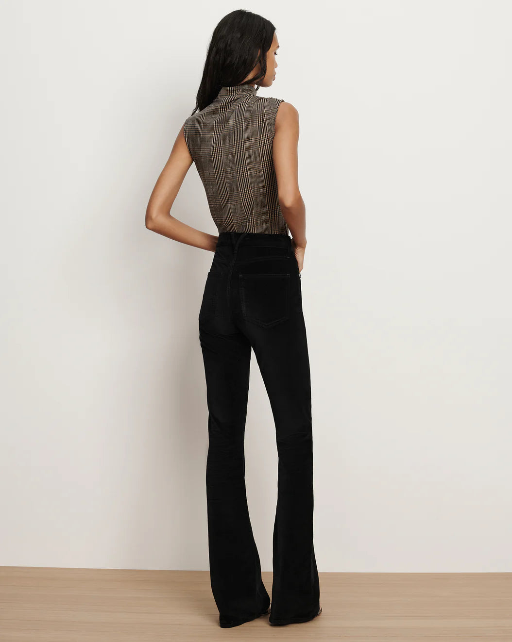 Veronica Beard Beverly Velvet Skinny-Flare Pant - Black