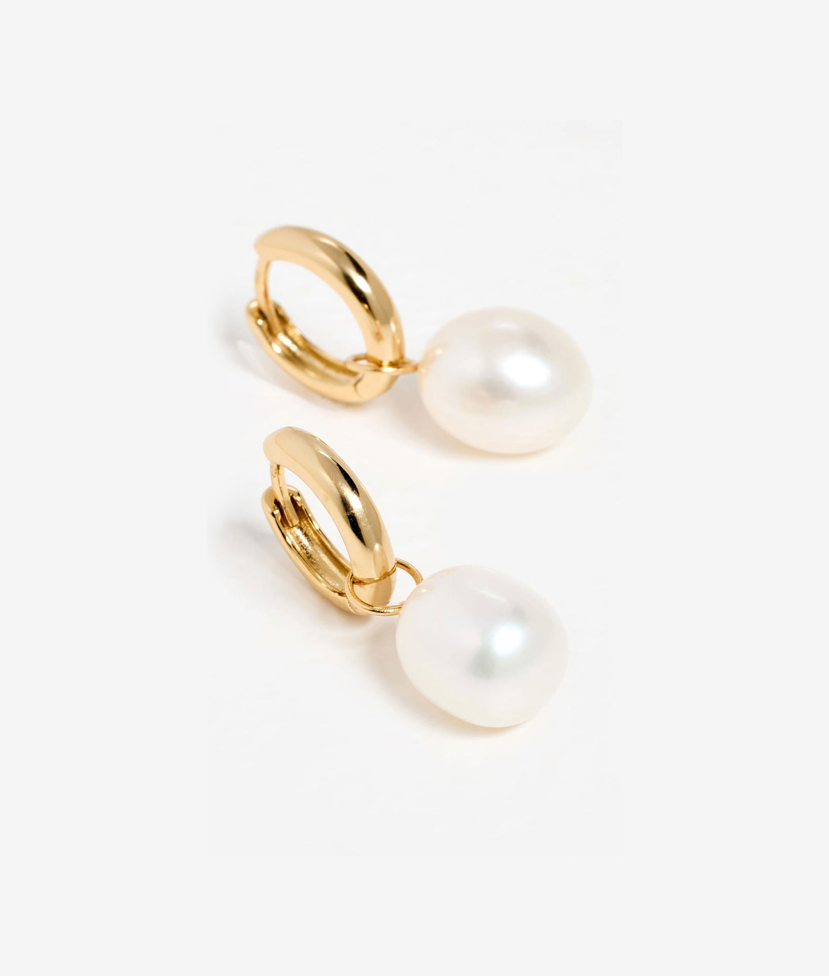 Shashi Jasmin Ear Huggie