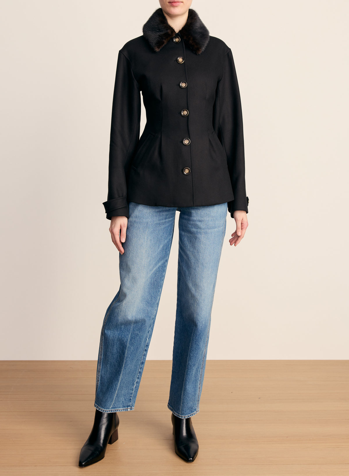 SEVERINE DICKEY COAT W/ COLLAR