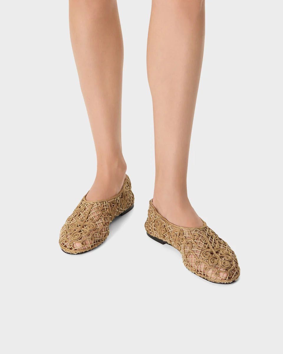 Odissi Iris Crocheted Flat