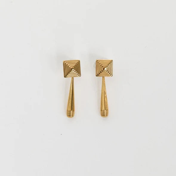 Heaven Mayhem Iris Earrings - Gold