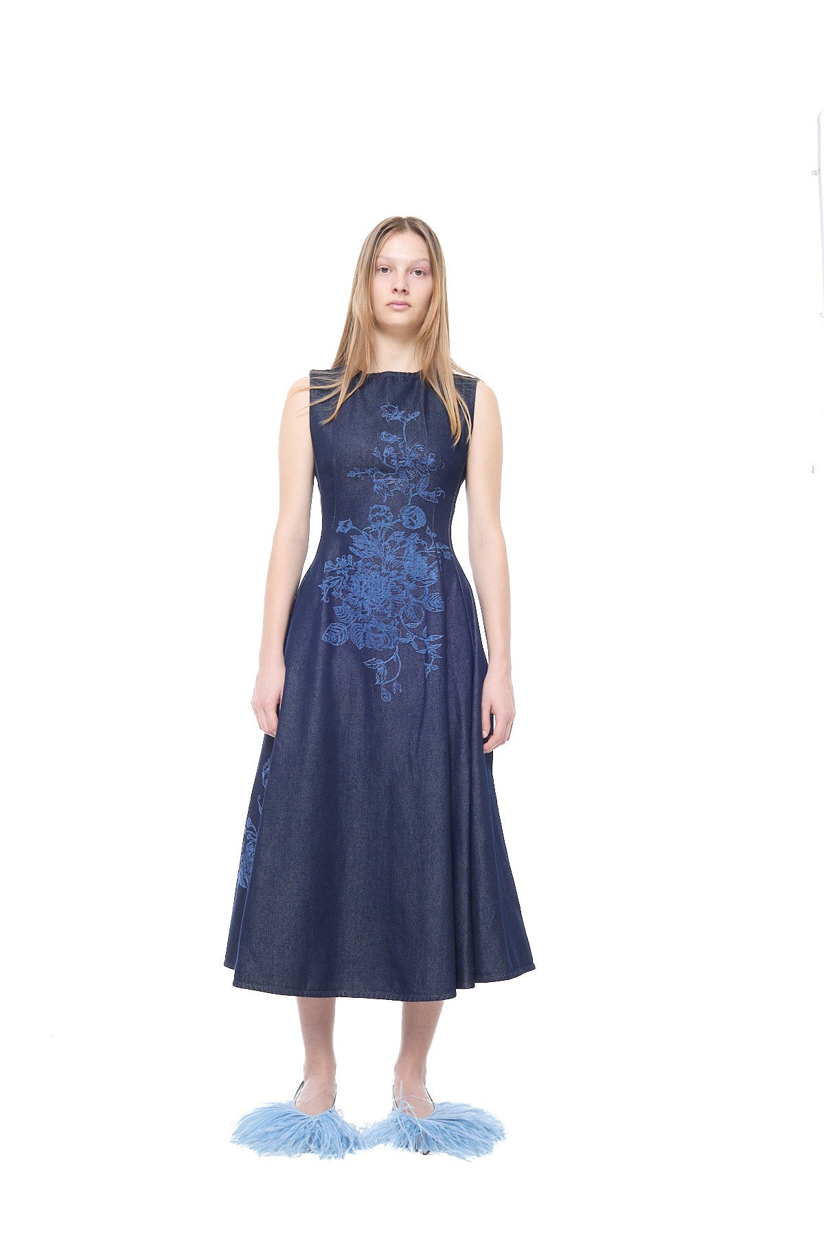 FLOWER MOTIF DENIM SLEEVELESS MIDI DRESS