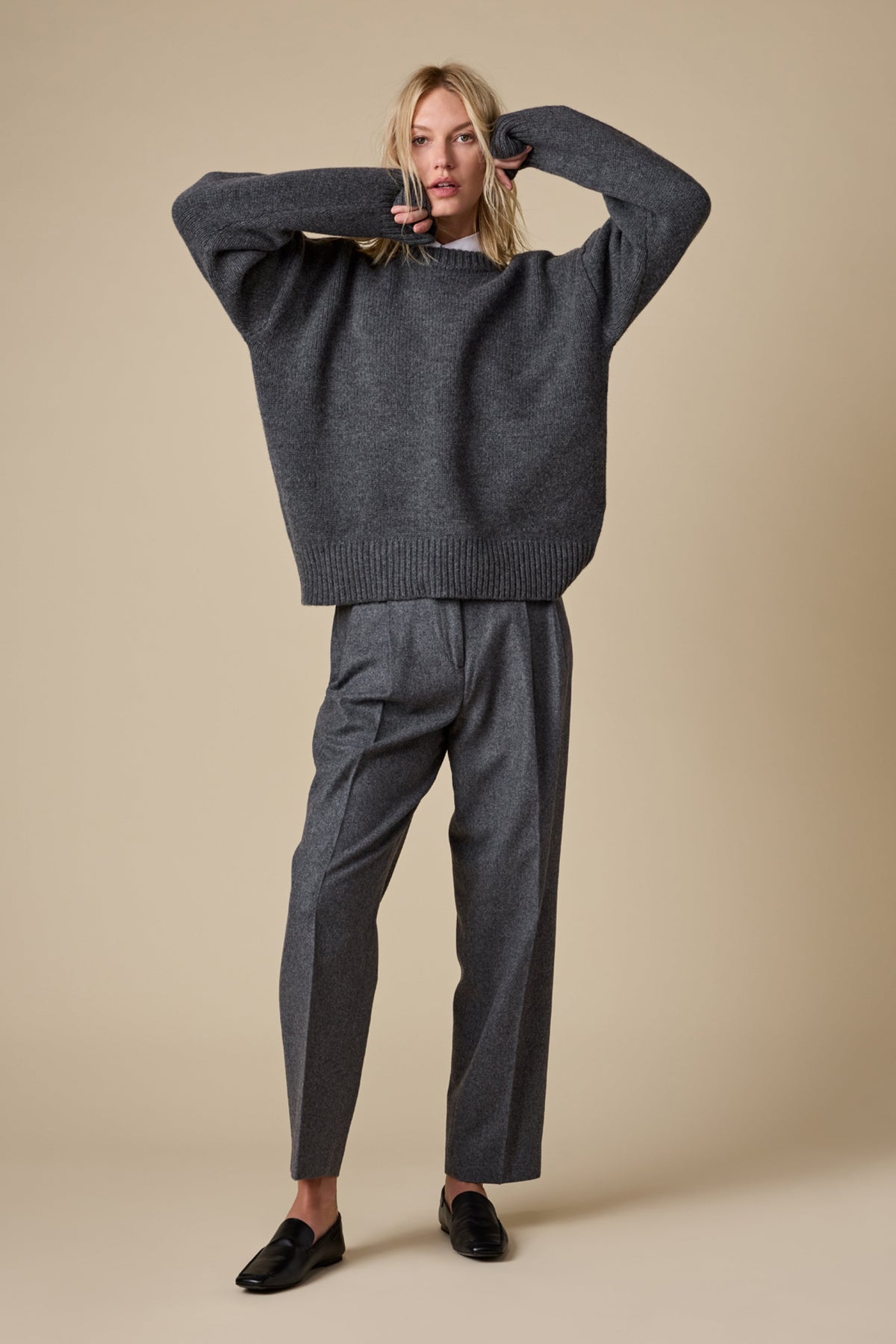The Cashmere Signature Crew in Charcoal - WS