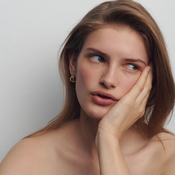 Heaven Mayhem Terre Huggie Earrings - Gold