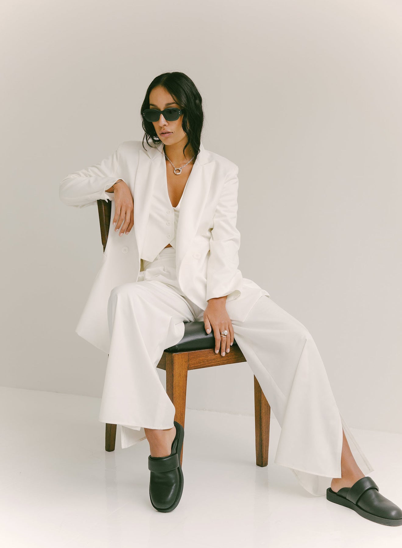 By Sloan Wide Leg Pleated Trouser