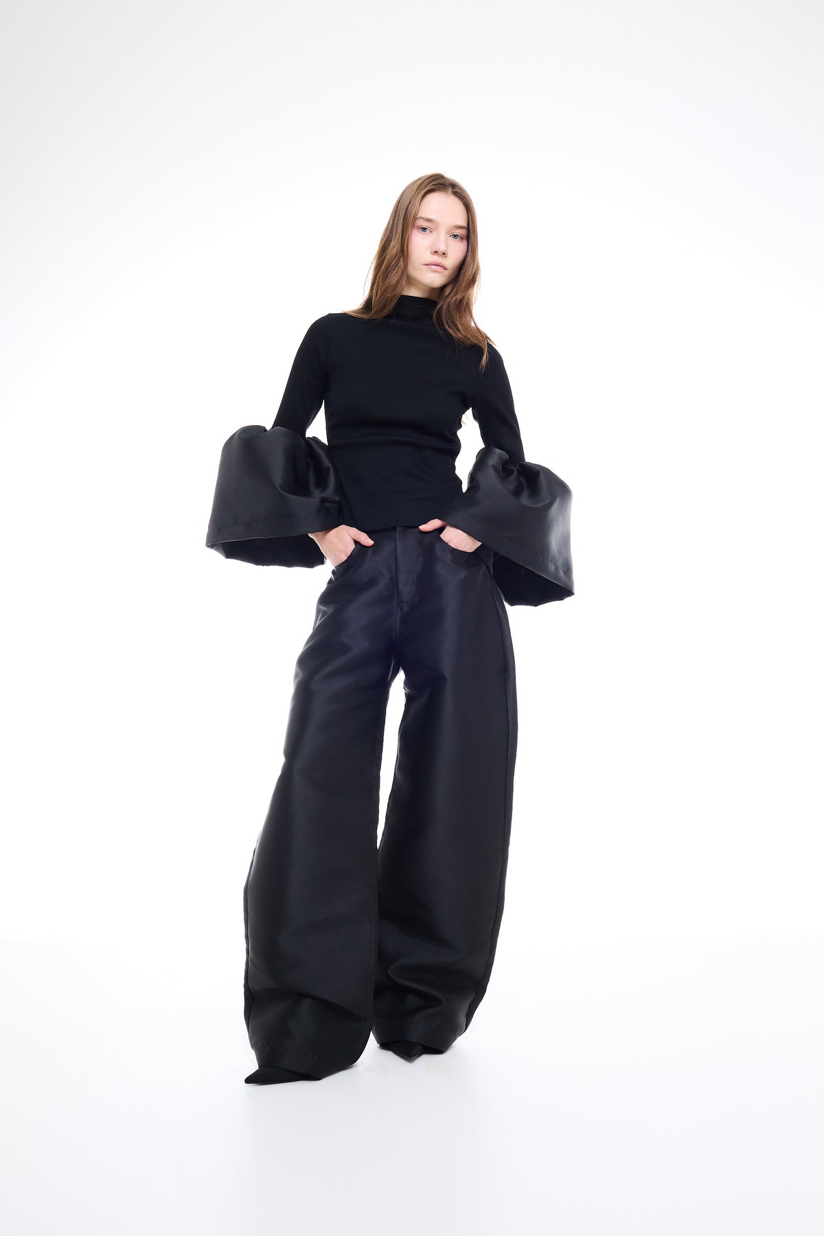 HEAVY SATIN TURTLENECK PUFF SLEEVE TOP