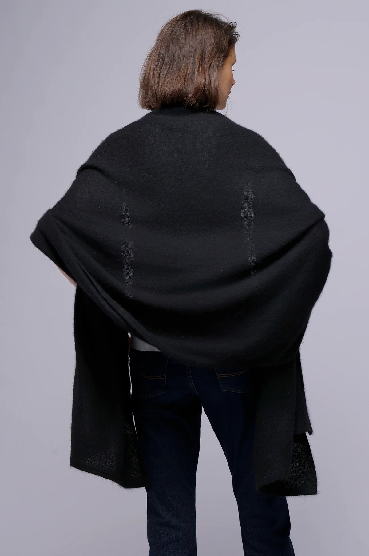 Minnie Rose Cashmere Blankie Wrap - Black