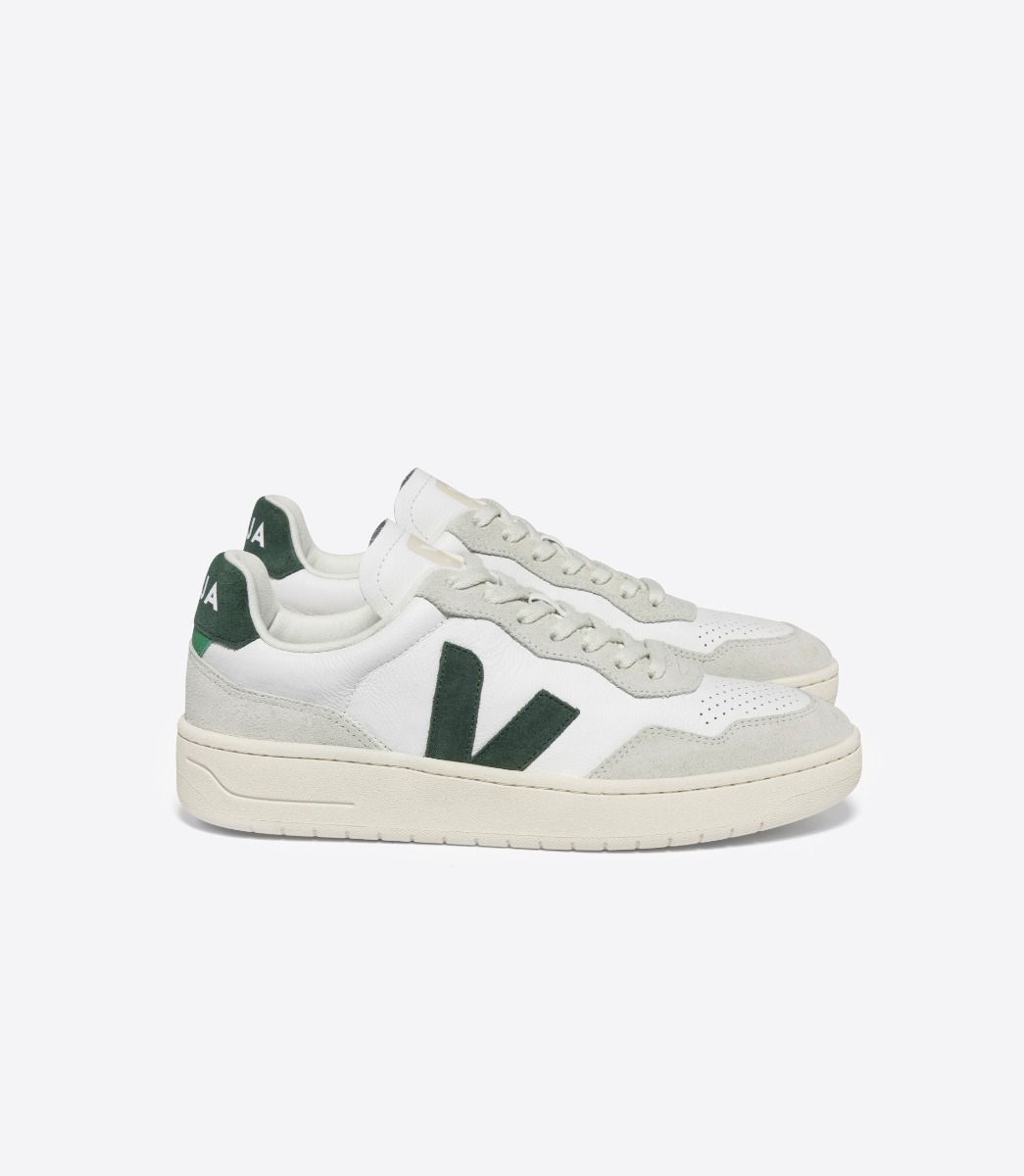 VEJA V-90 O.T. Leather